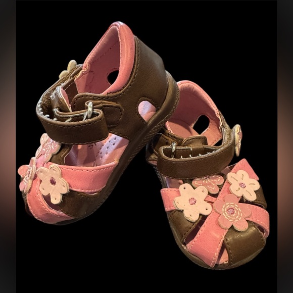 Wonderkids Brown and Pink Baby Sandals with Floral Design. Size 2 - Picture 1 of 2